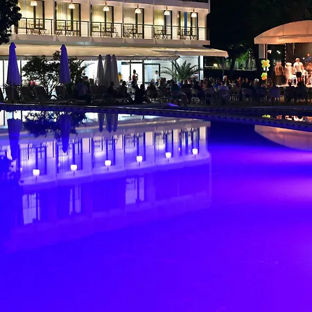 Хотел Ihotel 4*