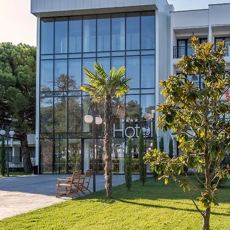 Хотел Ihotel Sunny 4*